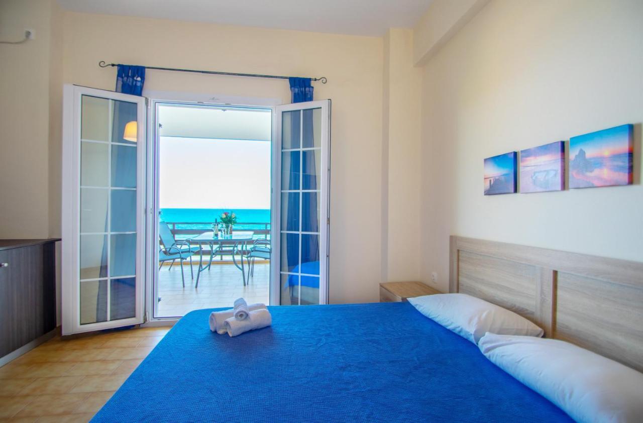 Paradiso Del Mare On The Beach By "Elite" พลานอส ภายนอก รูปภาพ