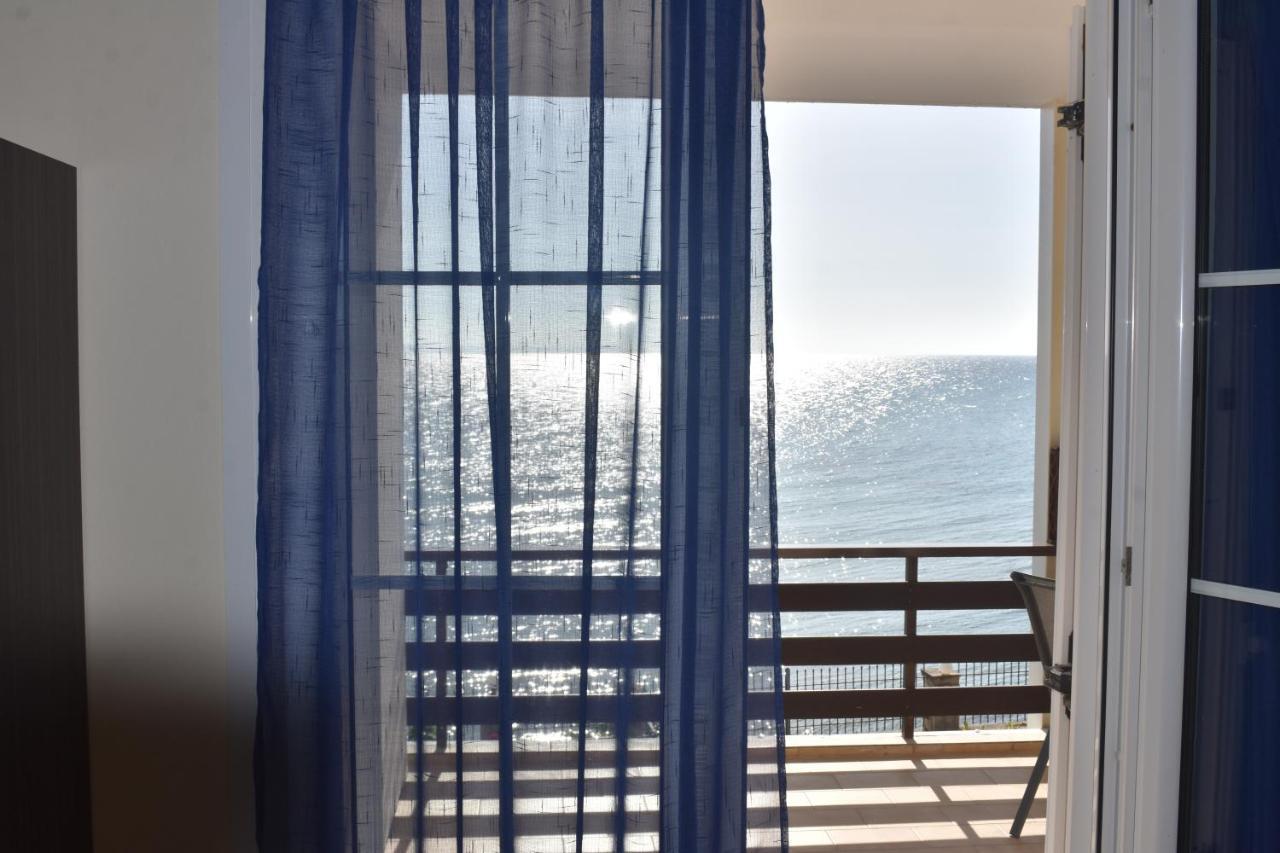 Paradiso Del Mare On The Beach By "Elite" พลานอส ภายนอก รูปภาพ